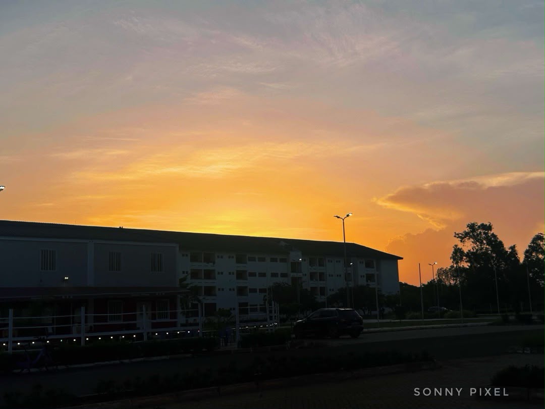 Lizalex, Legon